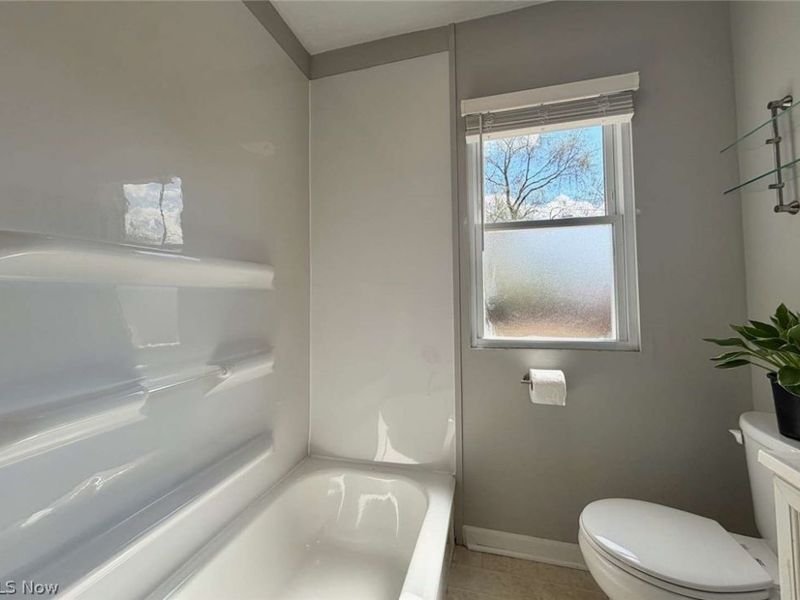 4515 Pershing Avenue, Parma, OH 44134 Photo 20