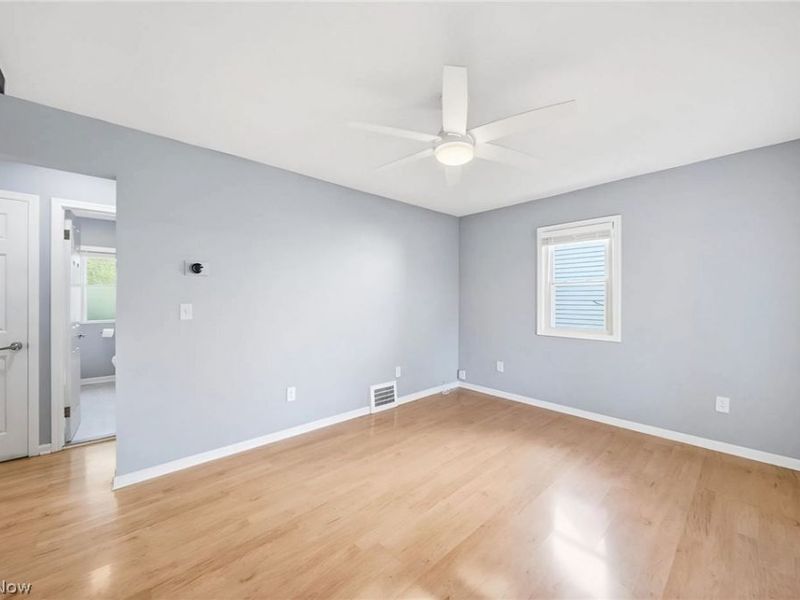 4515 Pershing Avenue, Parma, OH 44134 Photo 5