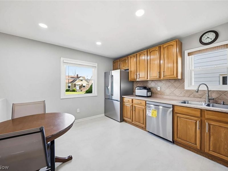 4515 Pershing Avenue, Parma, OH 44134 Photo 8