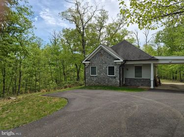 41453 FOX CREEK LN VA 201 FOX CREEK LN, LEESBURG, VA 20178