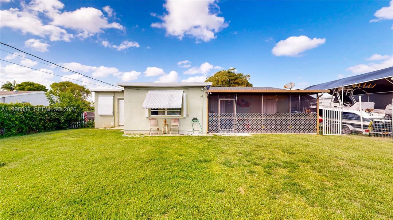 1560 NE 12th St, Homestead, FL 33033 Photo