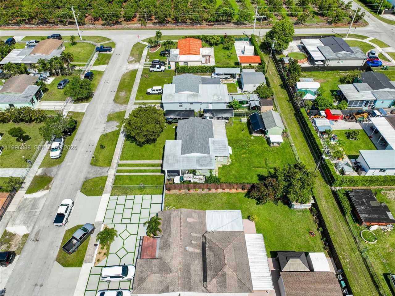 1560 NE 12th St, Homestead, FL 33033 Photo