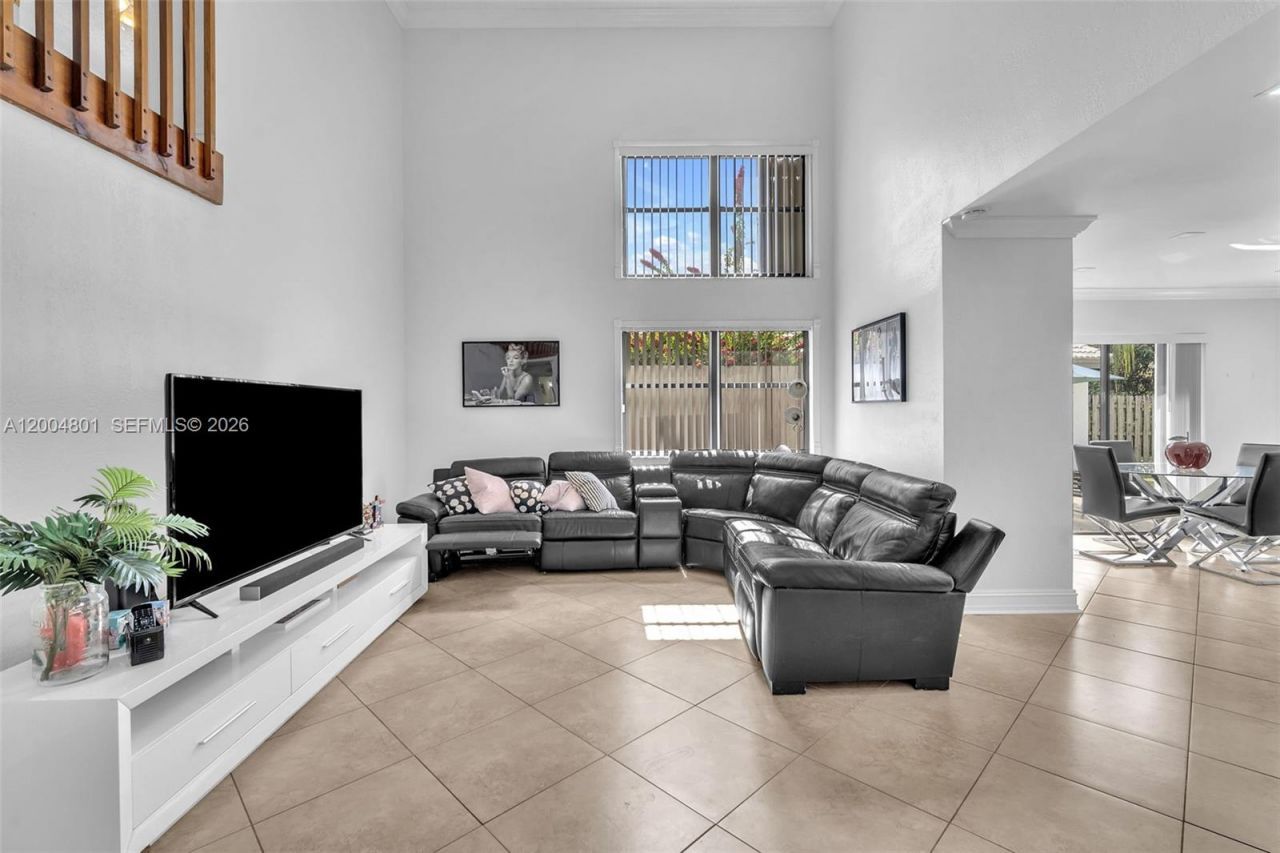 6221 Manchester Ln, Davie, FL 33331 Photo