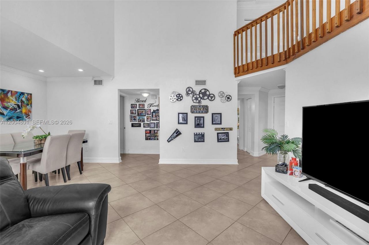 6221 Manchester Ln, Davie, FL 33331 Photo
