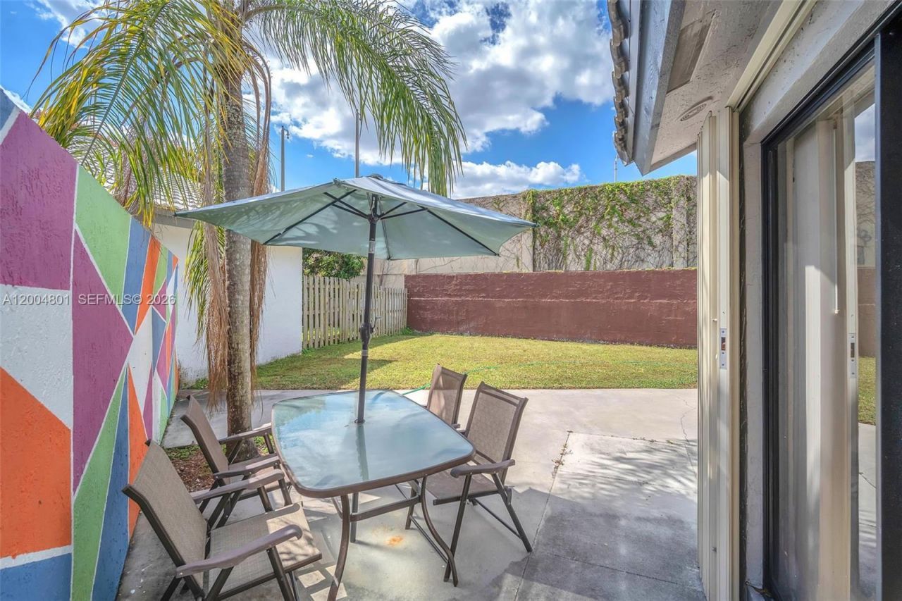 6221 Manchester Ln, Davie, FL 33331 Photo
