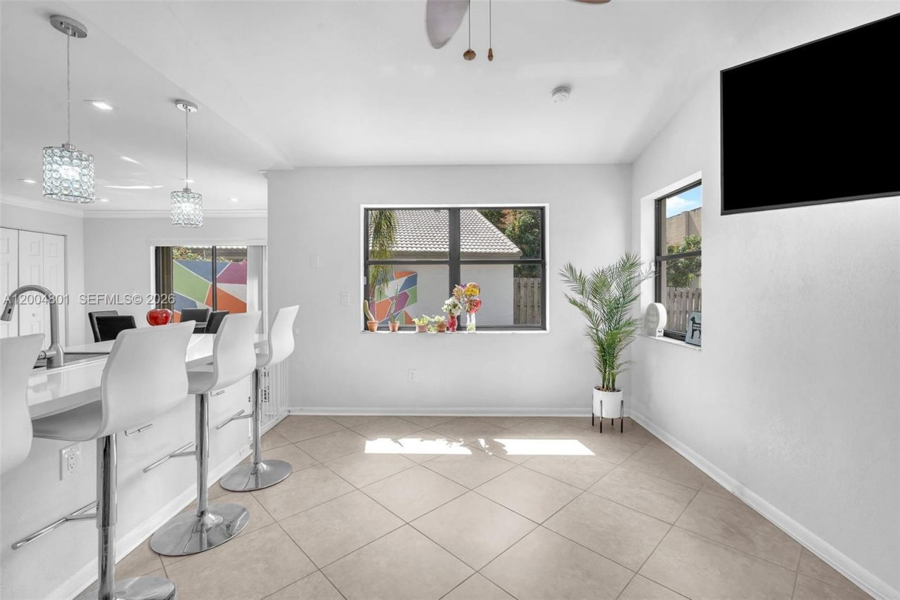 6221 Manchester Ln, Davie, FL 33331 Photo