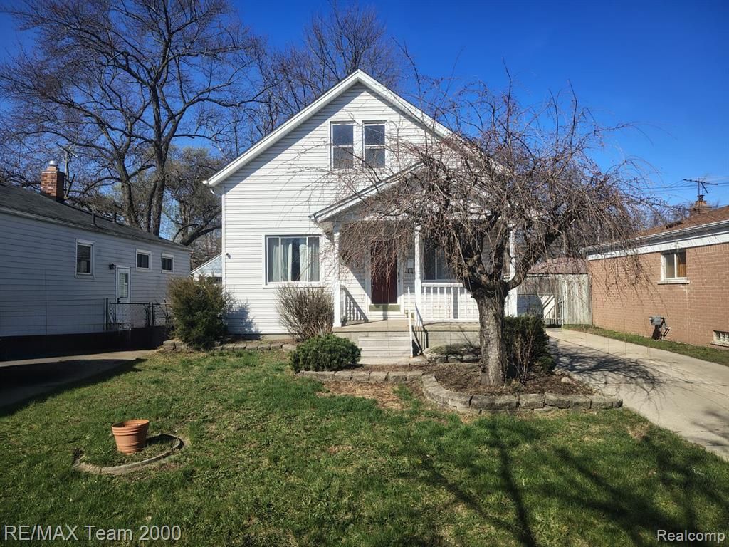 24523 Hayes Avenue, Eastpointe, MI 48021 Main Photo