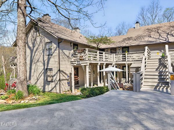 145 Moytoy Rd, Crab Orchard, TN 37723