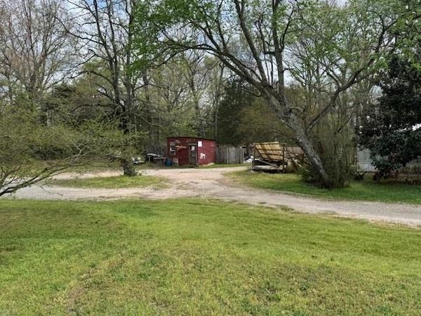 760 LAKE HARDEMAN RD, Hickory Valley, TN 38042