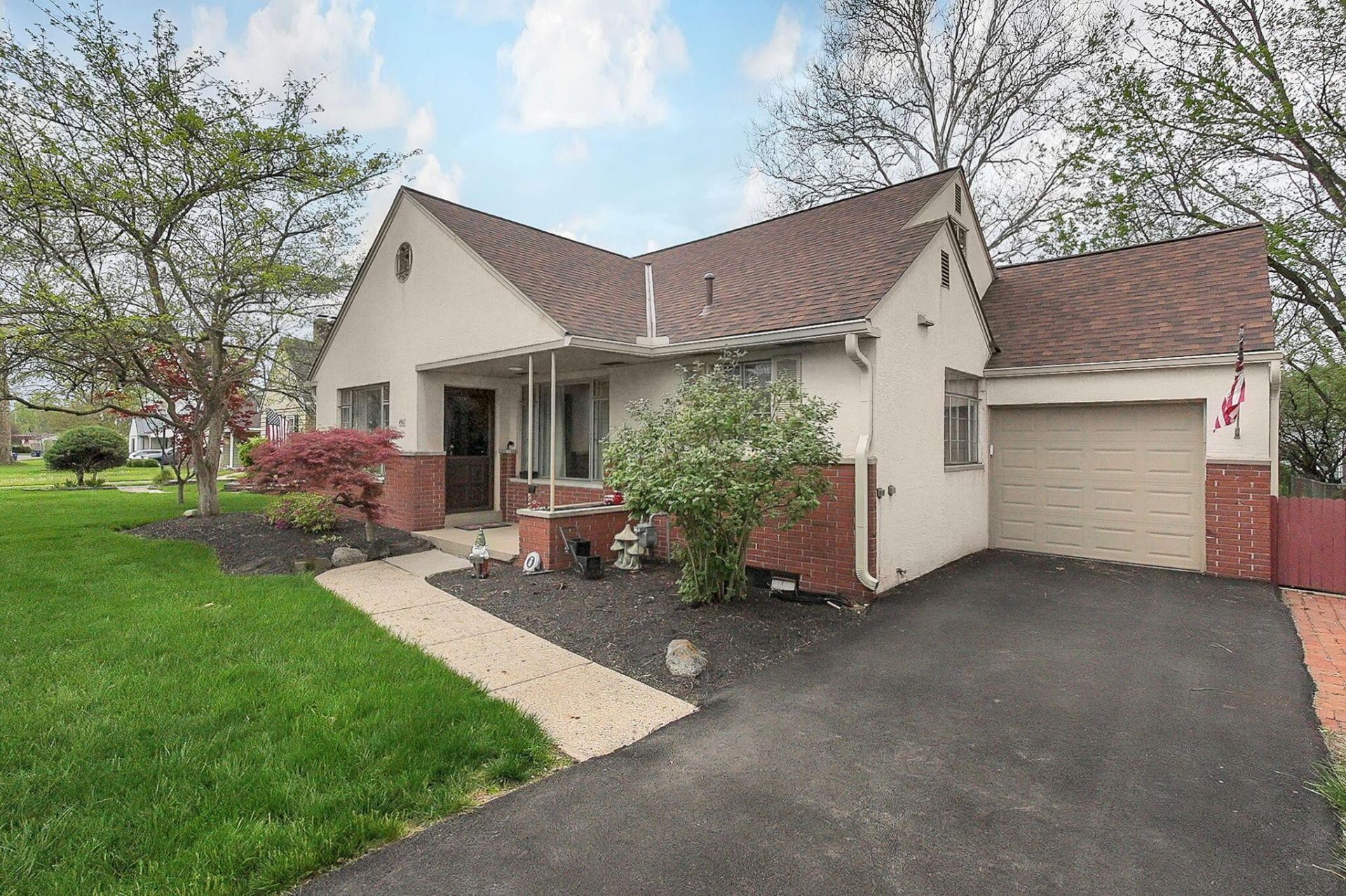 4907 Glenburn Avenue, Columbus, OH 43214 Main Photo