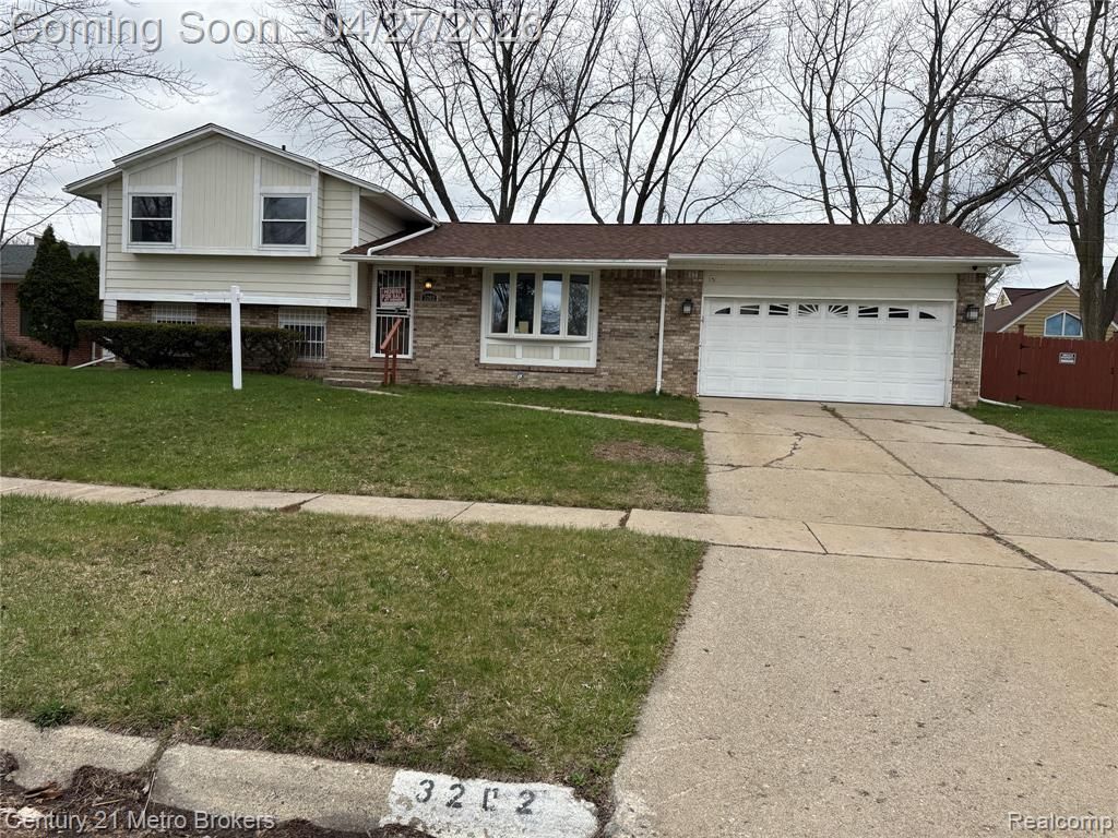 3202 Wolcott Street, Flint, MI 48504 Main Photo