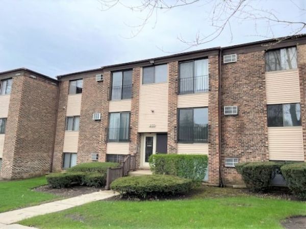 200 Dunteman Drive , Unit 202, Glendale Heights, IL 60139