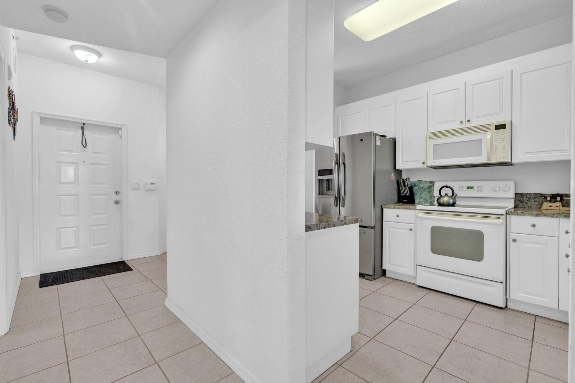 7735 Yardley Drive, Unit 305, Tamarac, FL 33321 Photo