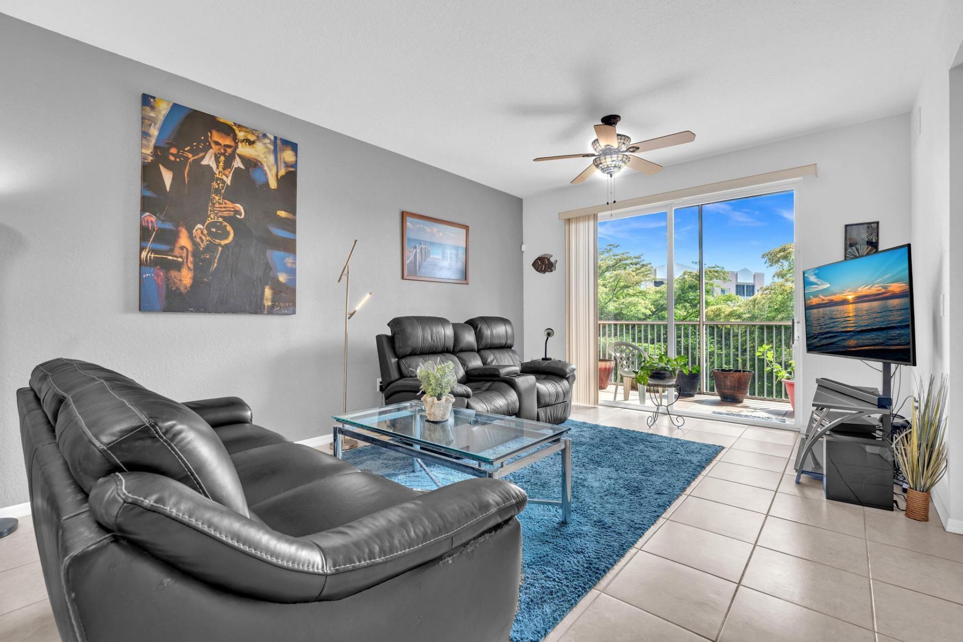 7735 Yardley Drive, Unit 305, Tamarac, FL 33321 Photo