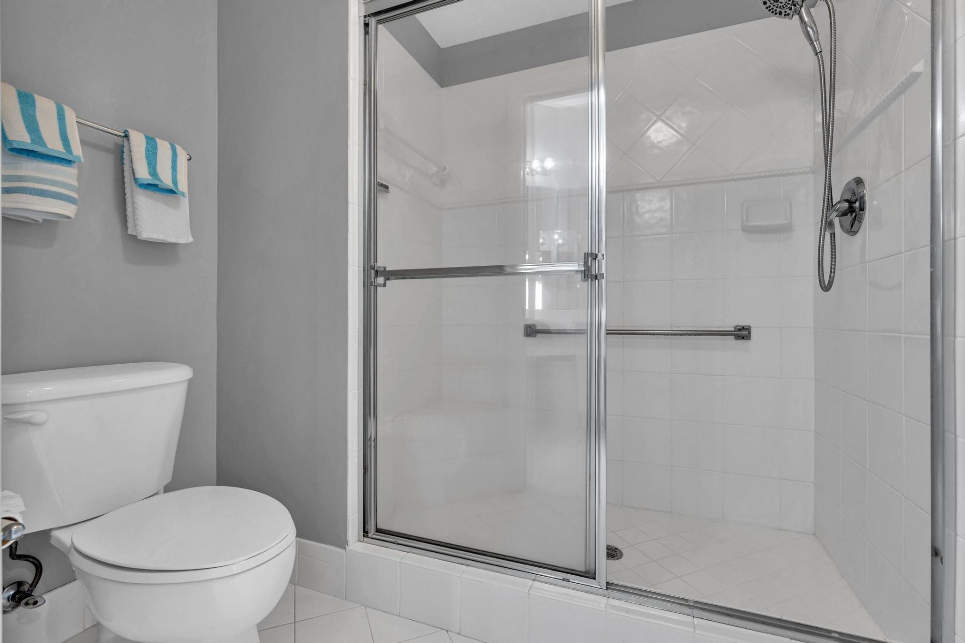 7735 Yardley Drive, Unit 305, Tamarac, FL 33321 Photo