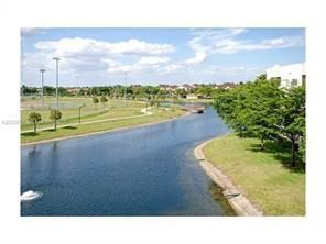 7735 Yardley Drive, Unit 305, Tamarac, FL 33321 Photo