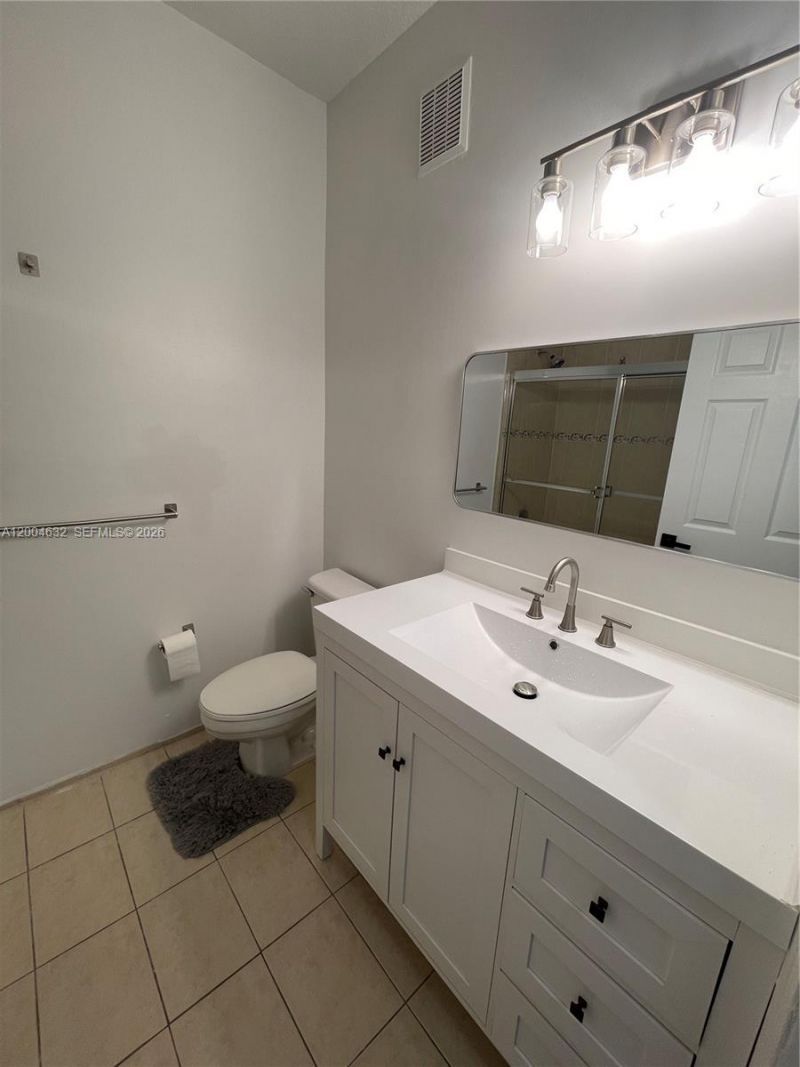 8423 NW 138th Ter, Unit 2804, Miami Lakes, FL 33016 Photo