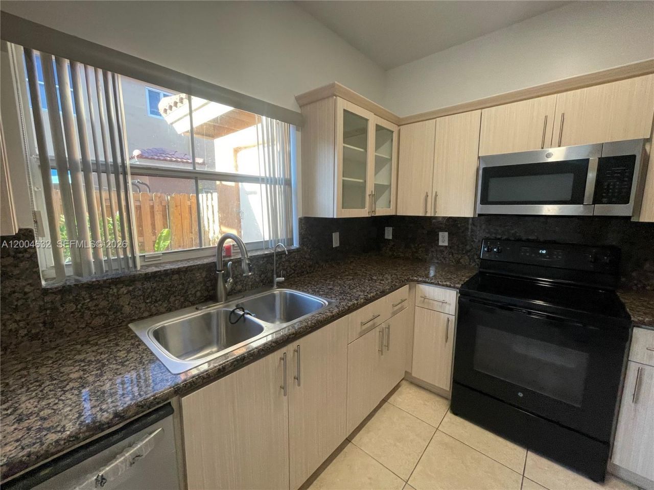 8423 NW 138th Ter, Unit 2804, Miami Lakes, FL 33016 Photo
