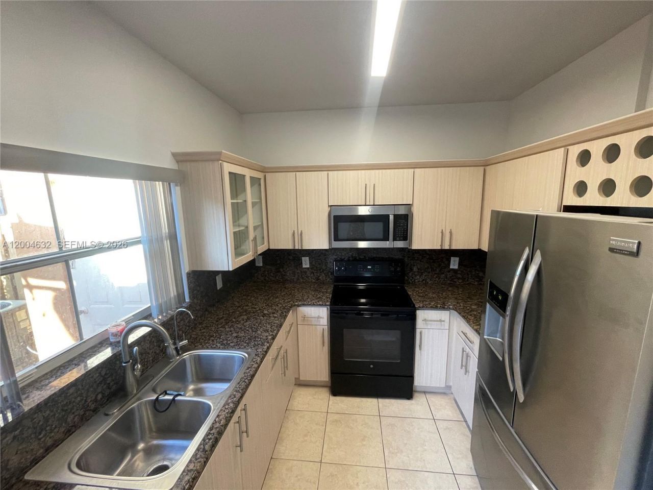 8423 NW 138th Ter, Unit 2804, Miami Lakes, FL 33016 Photo