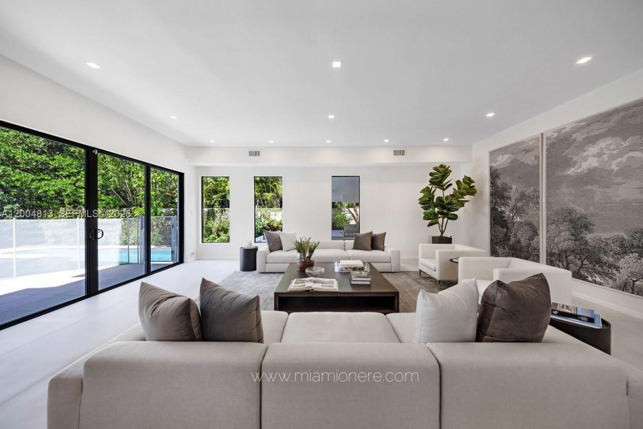 3900 S Douglas Rd, Coconut Grove, FL 33133 Photo