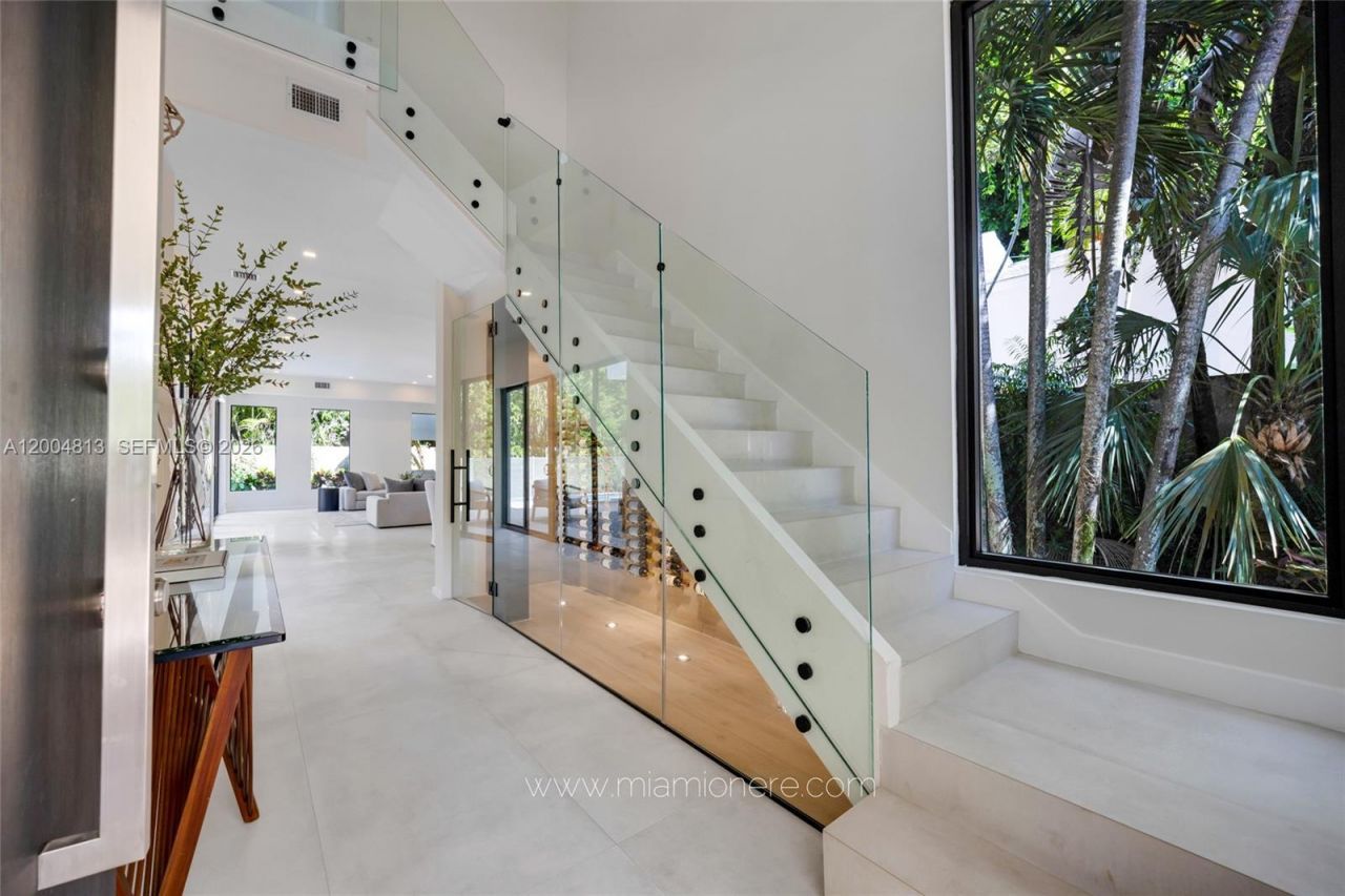 3900 S Douglas Rd, Coconut Grove, FL 33133 Photo