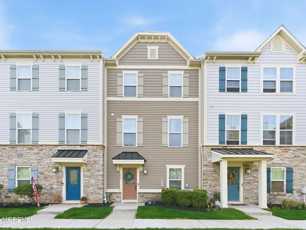 302 Bayside Court, Unit 302, South Amboy, NJ 08879