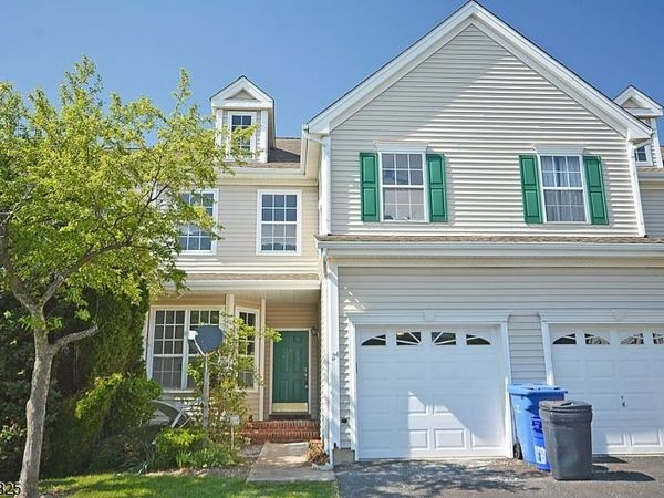 24 Straton Ct, Sayreville, NJ 08859