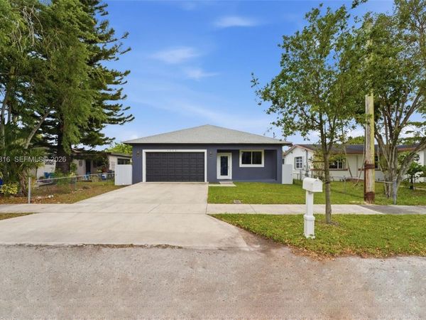 5628 Flagler St , Hollywood, FL 33023