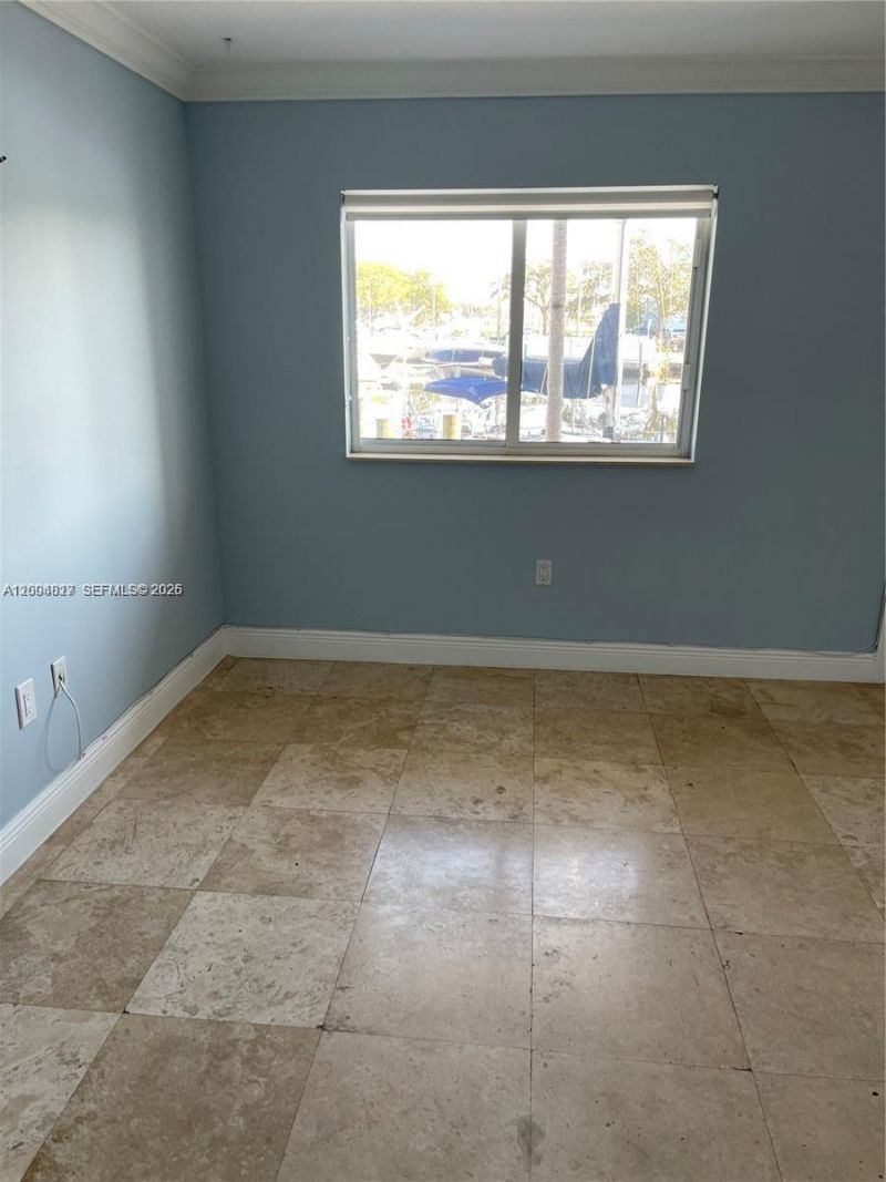 2415 NW 16th St Rd, Unit 102, Miami, FL 33125 Photo