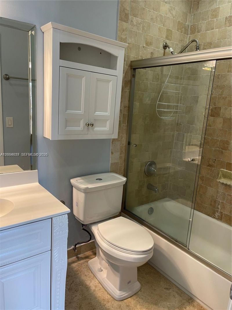 2415 NW 16th St Rd, Unit 102, Miami, FL 33125 Photo