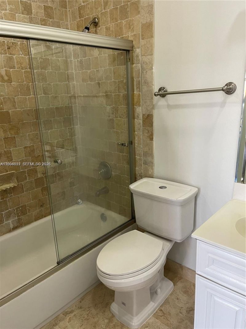 2415 NW 16th St Rd, Unit 102, Miami, FL 33125 Photo