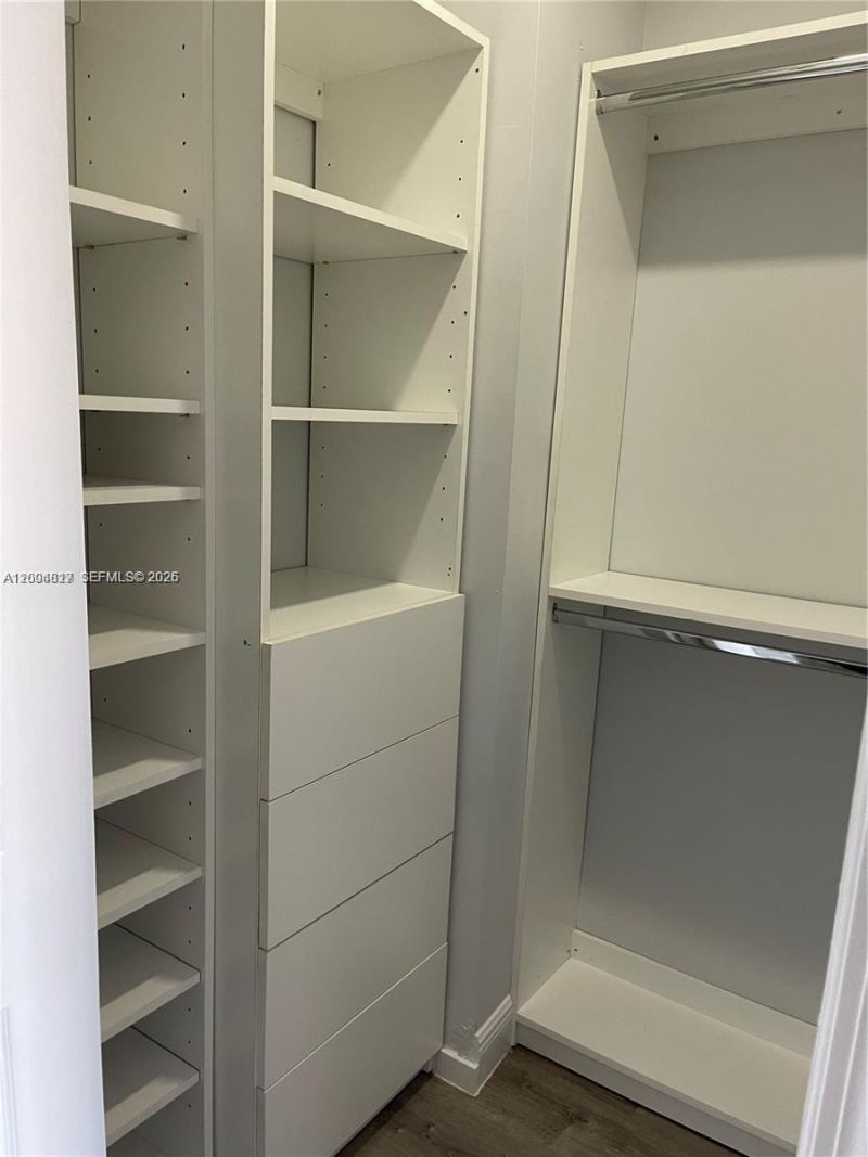 2415 NW 16th St Rd, Unit 102, Miami, FL 33125 Photo