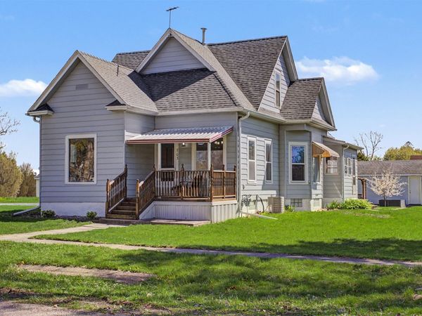 703 5th Street , Colo, IA 50056