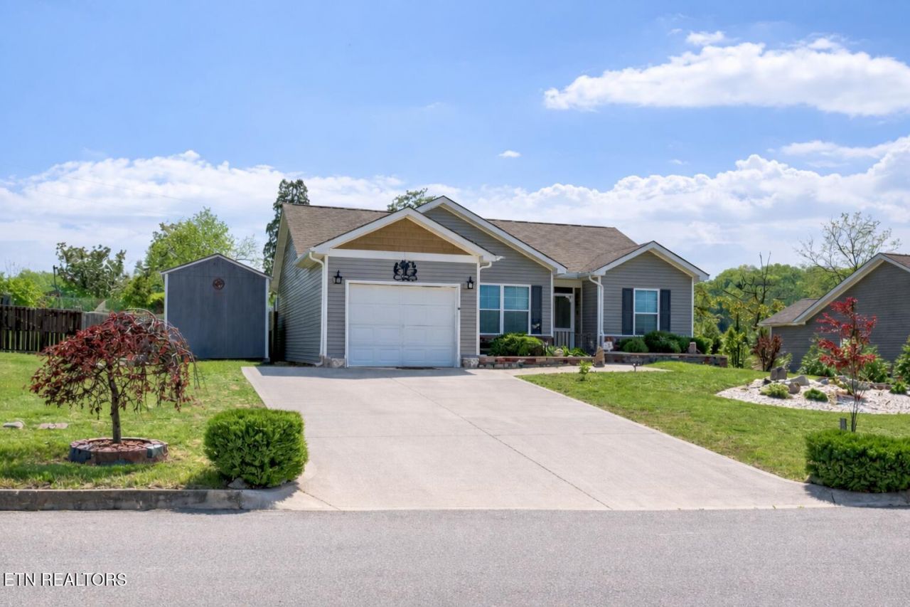 140 Hartfield Lane Loudon, TN 37774