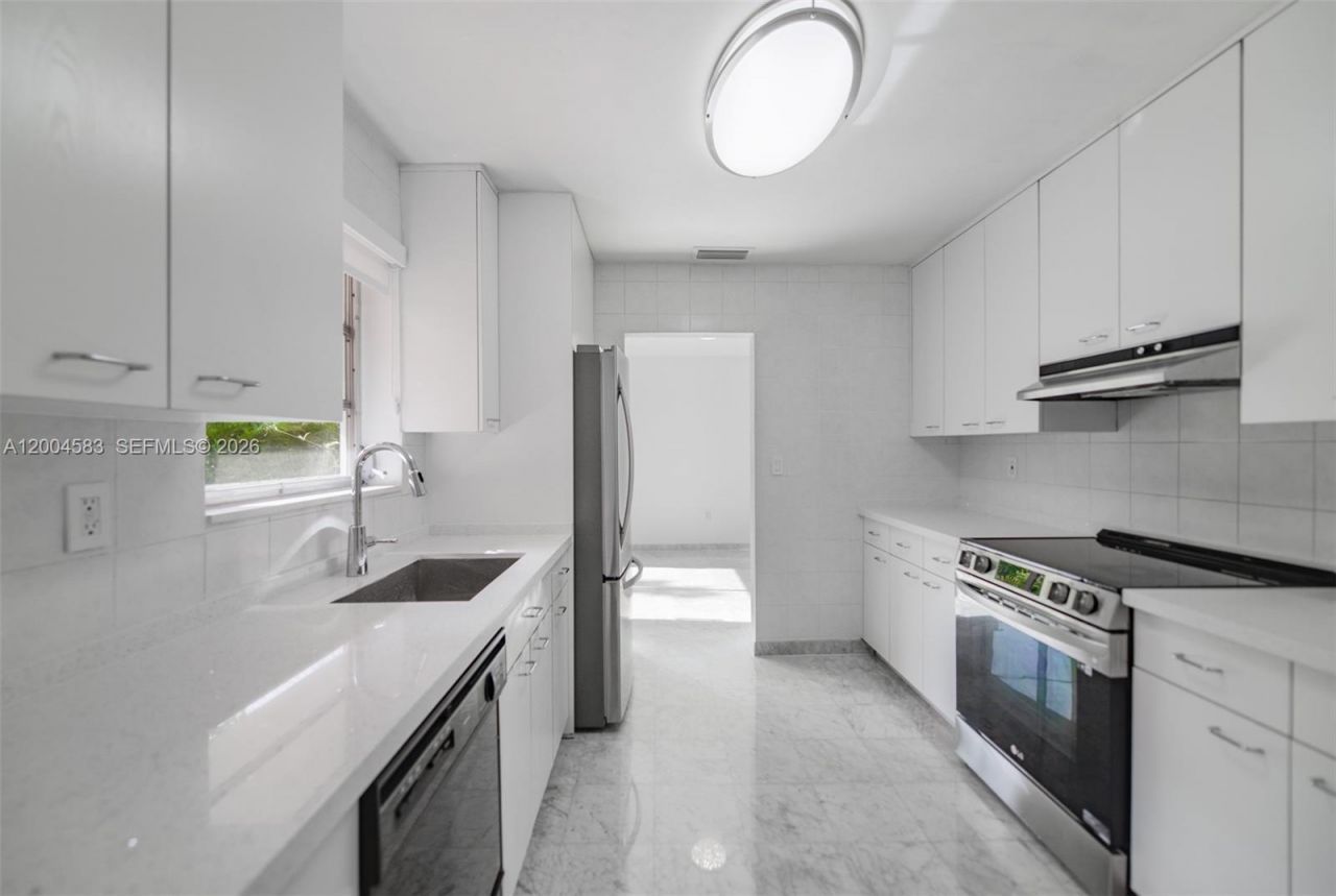 1101 Capri St, Coral Gables, FL 33134 Photo