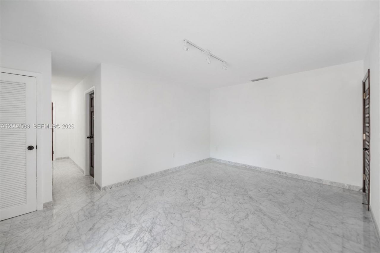 1101 Capri St, Coral Gables, FL 33134 Photo