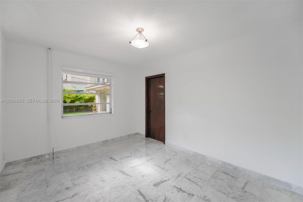 1101 Capri St, Coral Gables, FL 33134 Photo