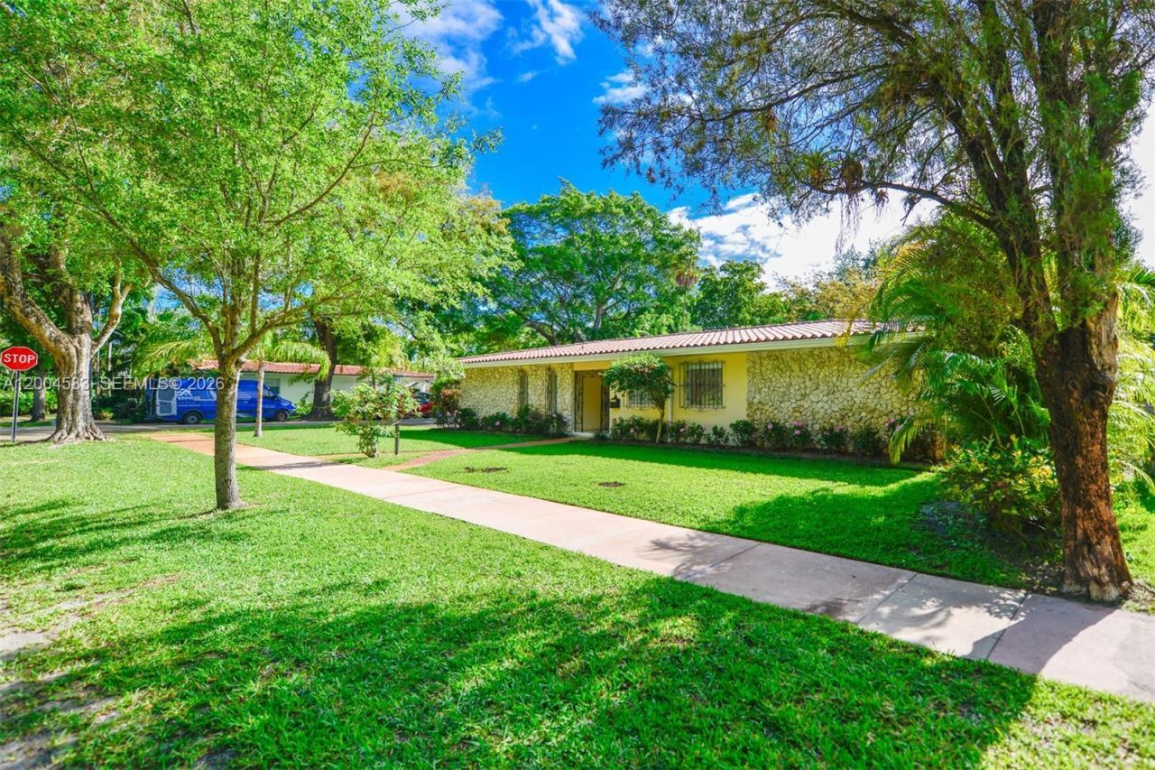 1101 Capri St, Coral Gables, FL 33134 Photo