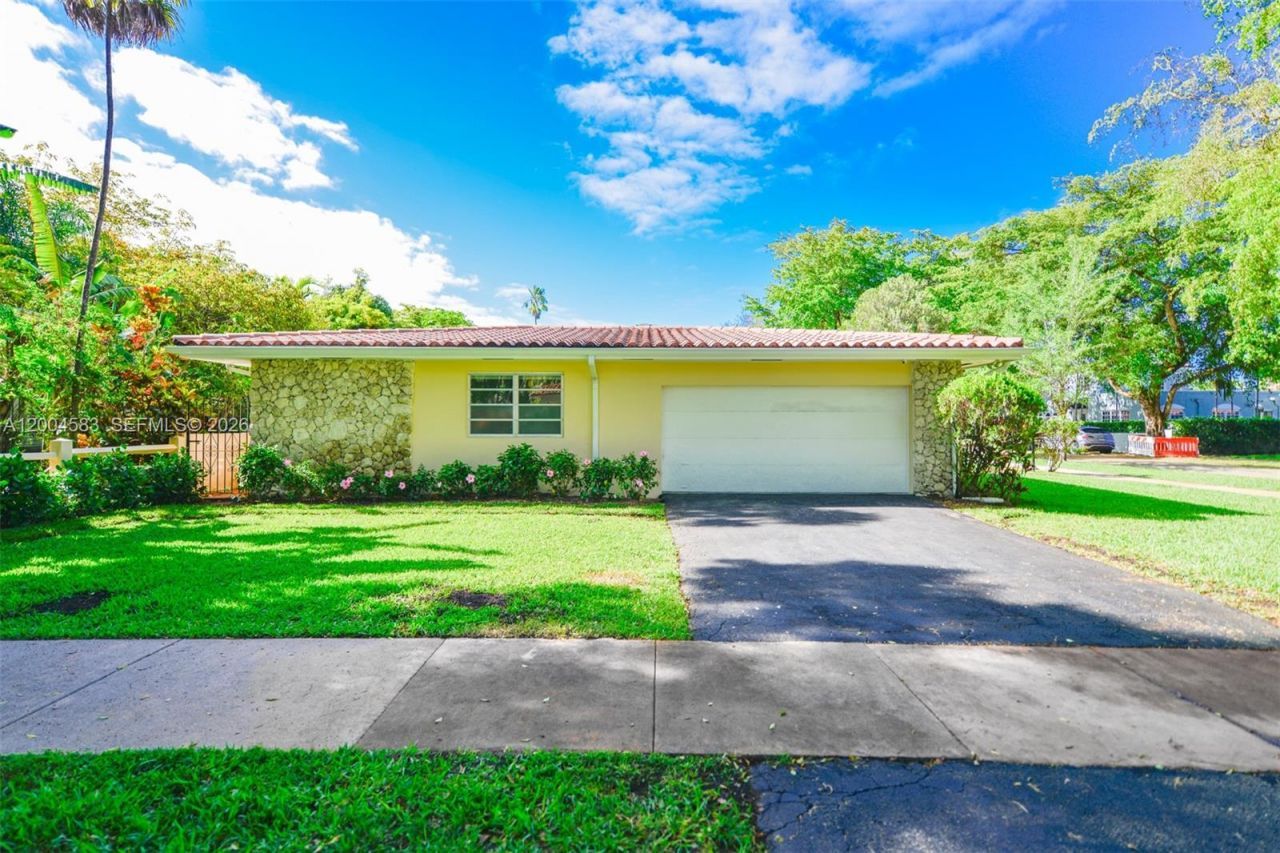 1101 Capri St, Coral Gables, FL 33134 Photo