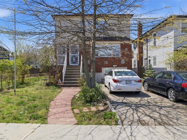 124 Quebec Road, Island Park, NY 11558