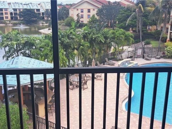 7905 Preserve CIR, Unit 132, NAPLES, FL 34119