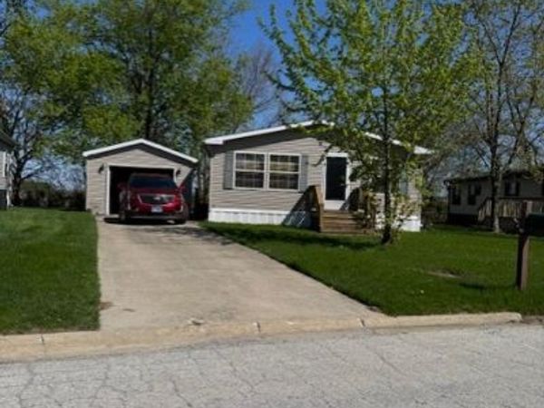 30 Meadowlark Lane, Beecher, IL 60401