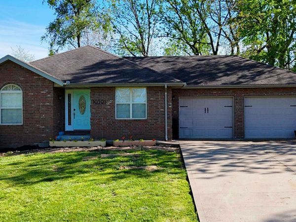 10391 Mcgruder Boulevard , Cassville, MO 65625