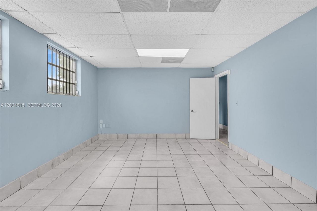 15383 NW 7th Avenue , Unit B, Unincorporated Dade County, FL 33189 Photo