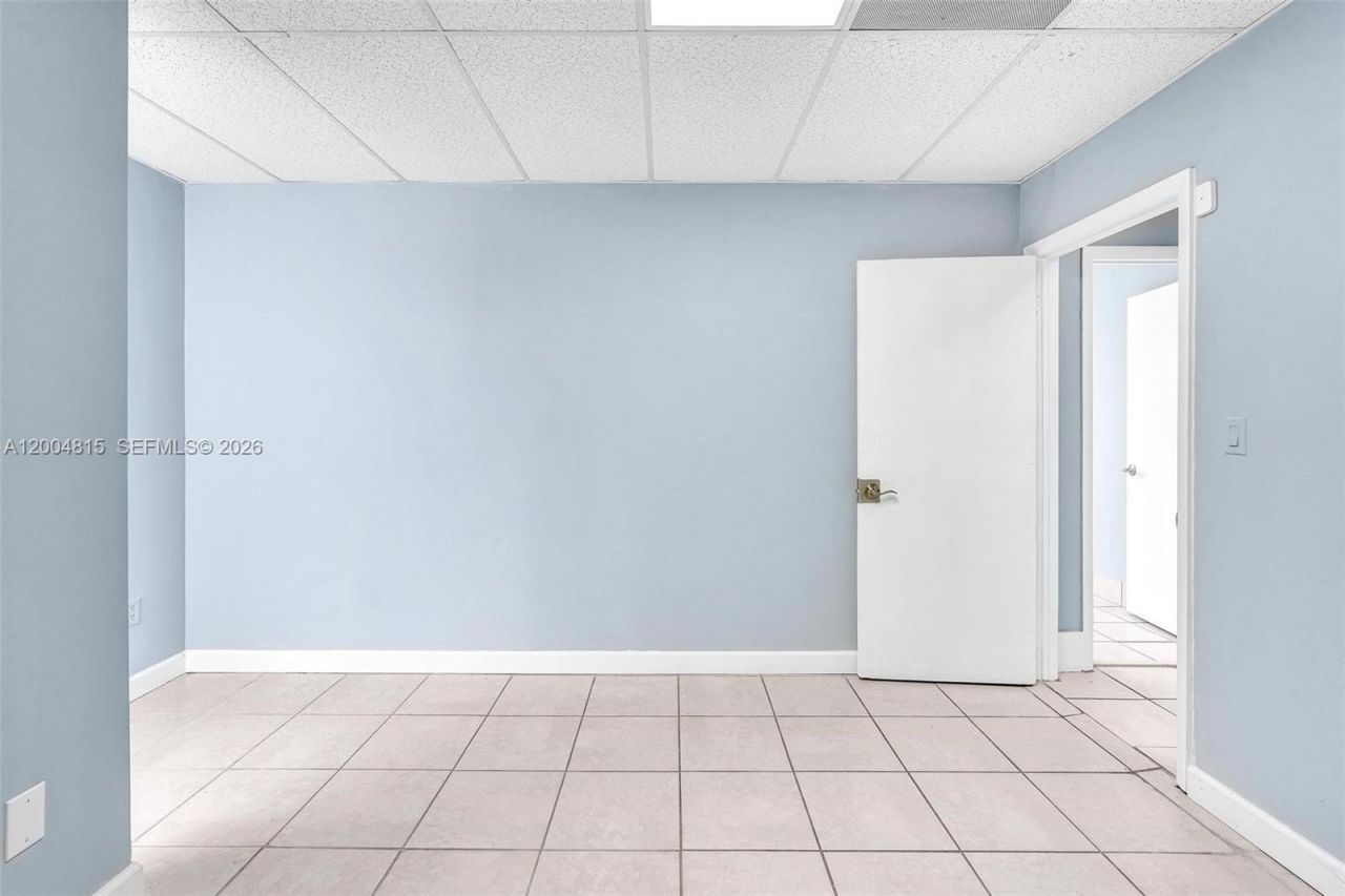 15383 NW 7th Avenue , Unit B, Unincorporated Dade County, FL 33189 Photo