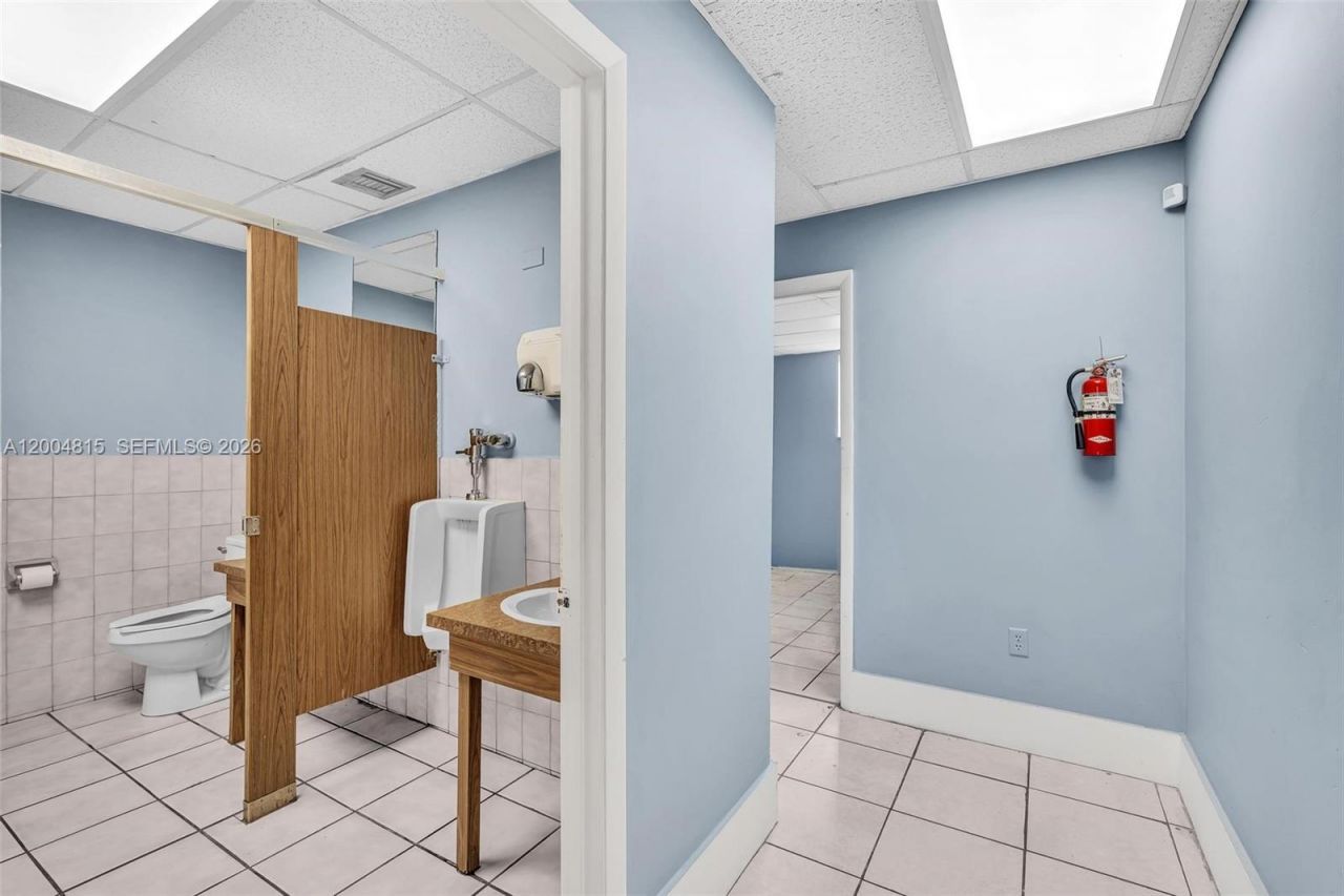 15383 NW 7th Avenue , Unit B, Unincorporated Dade County, FL 33189 Photo
