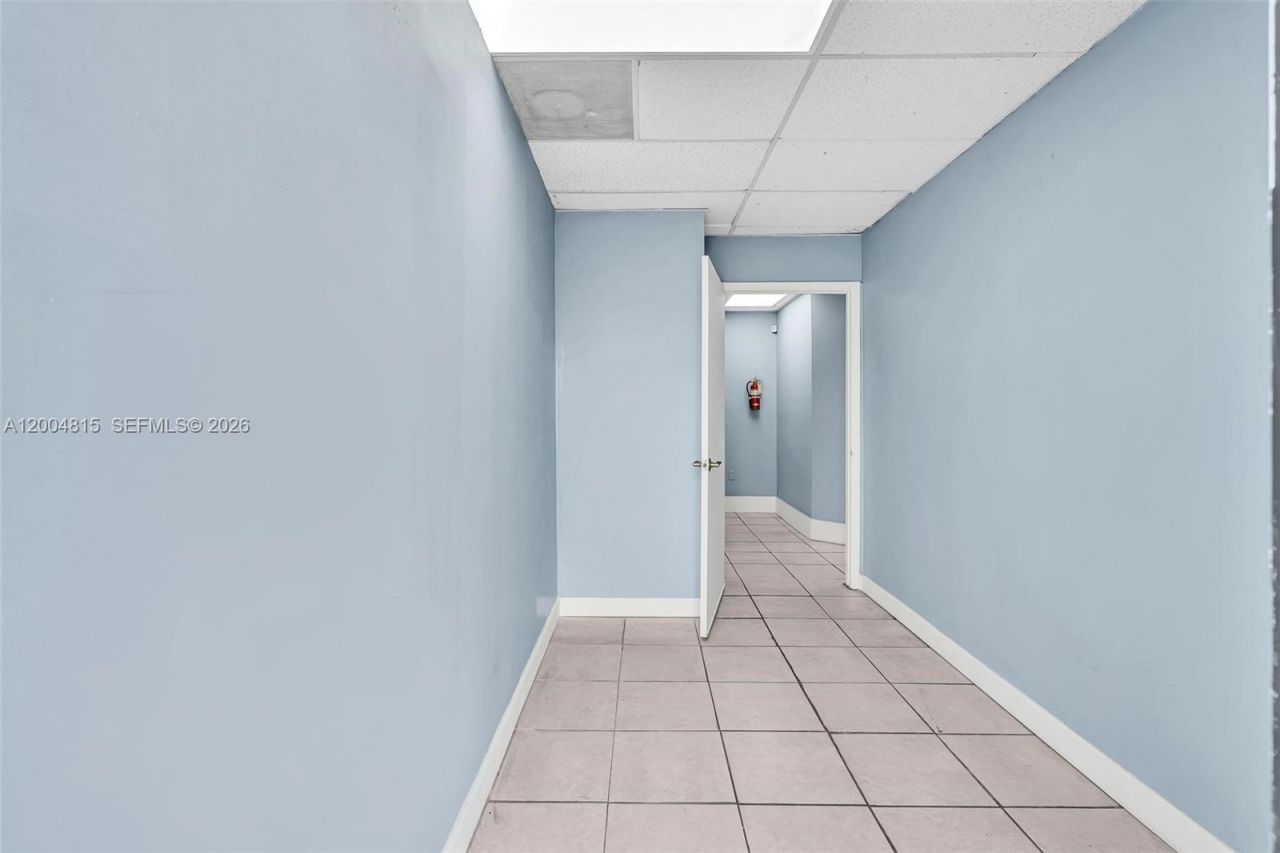 15383 NW 7th Avenue , Unit B, Unincorporated Dade County, FL 33189 Photo