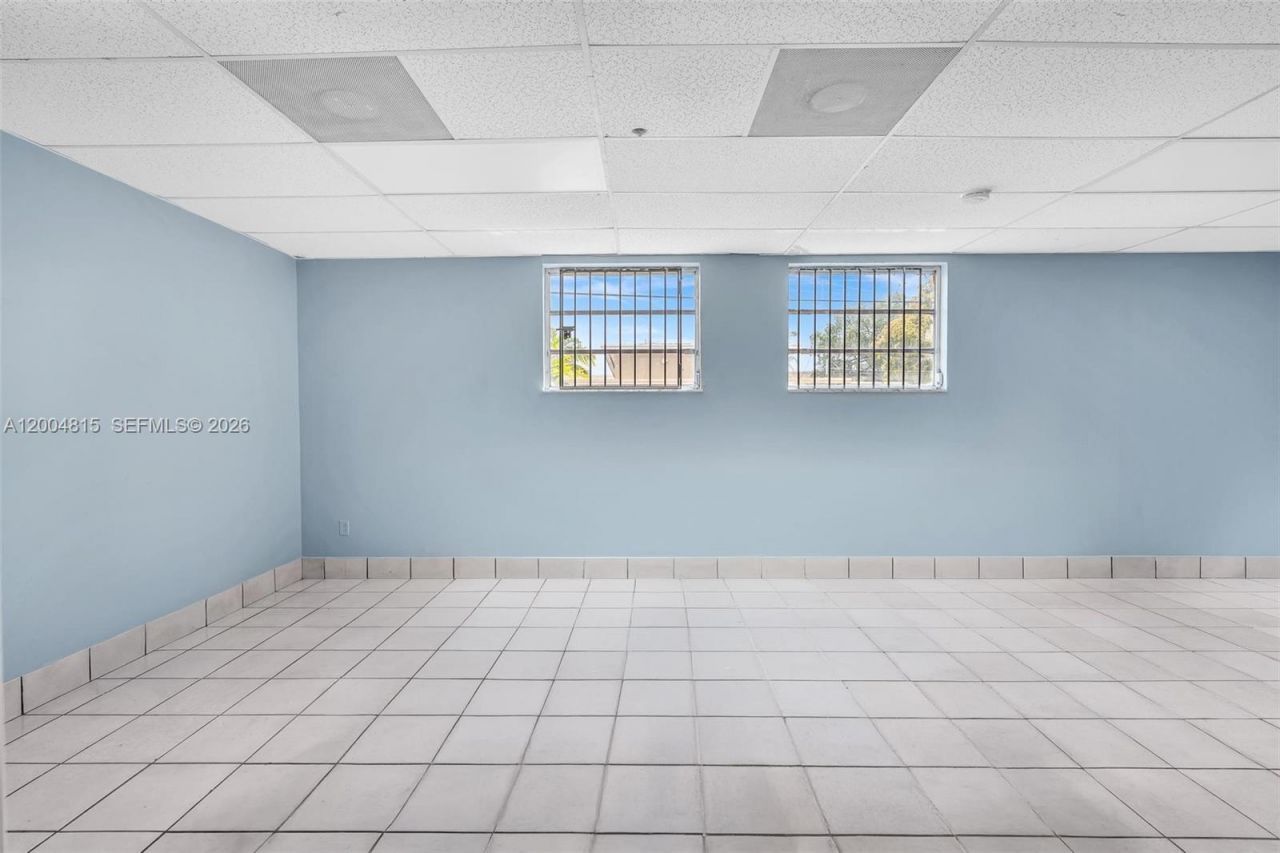 15383 NW 7th Avenue , Unit B, Unincorporated Dade County, FL 33189 Photo