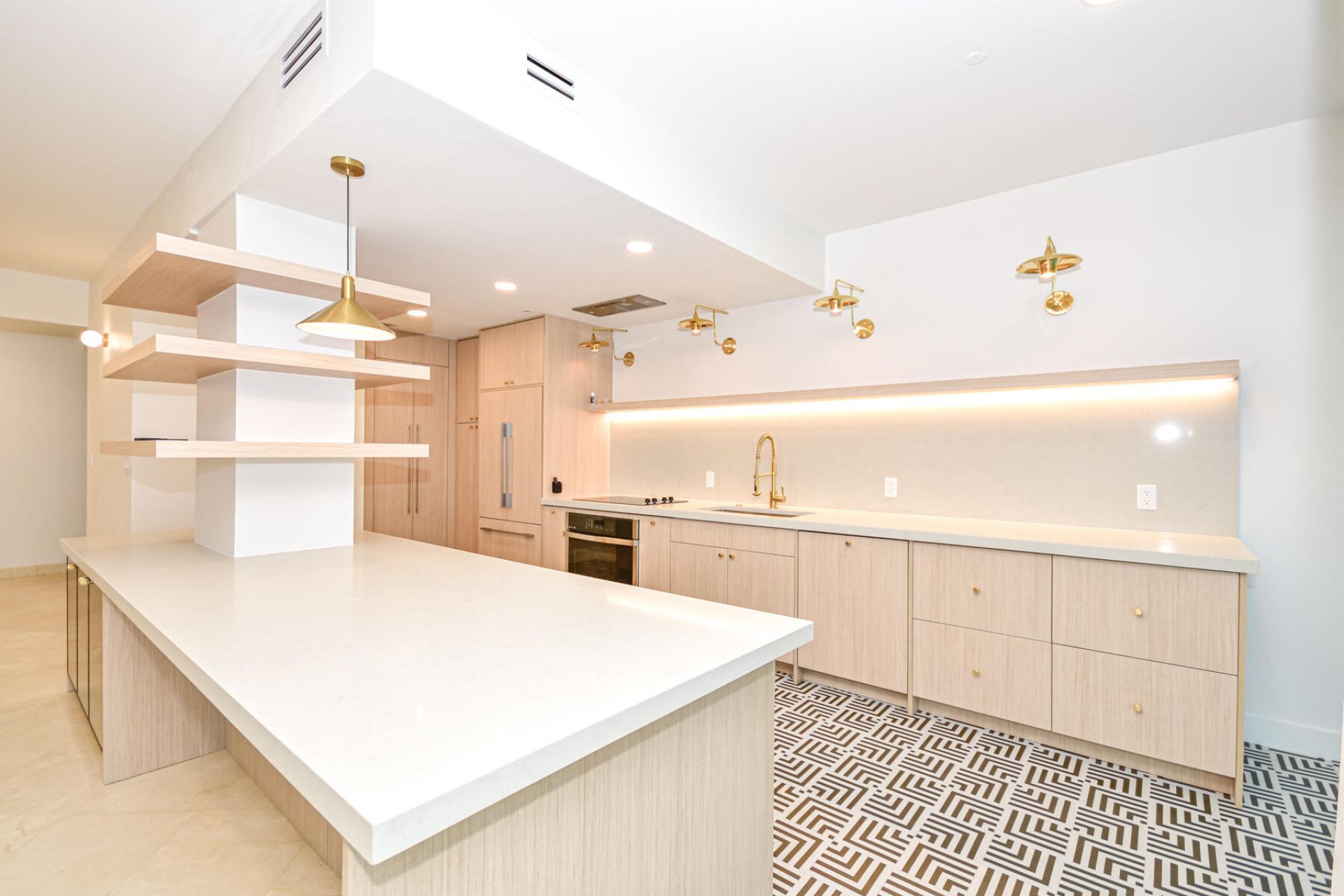 10101 Collins Avenue, Unit 7d, Bal Harbour, FL 33154 Photo