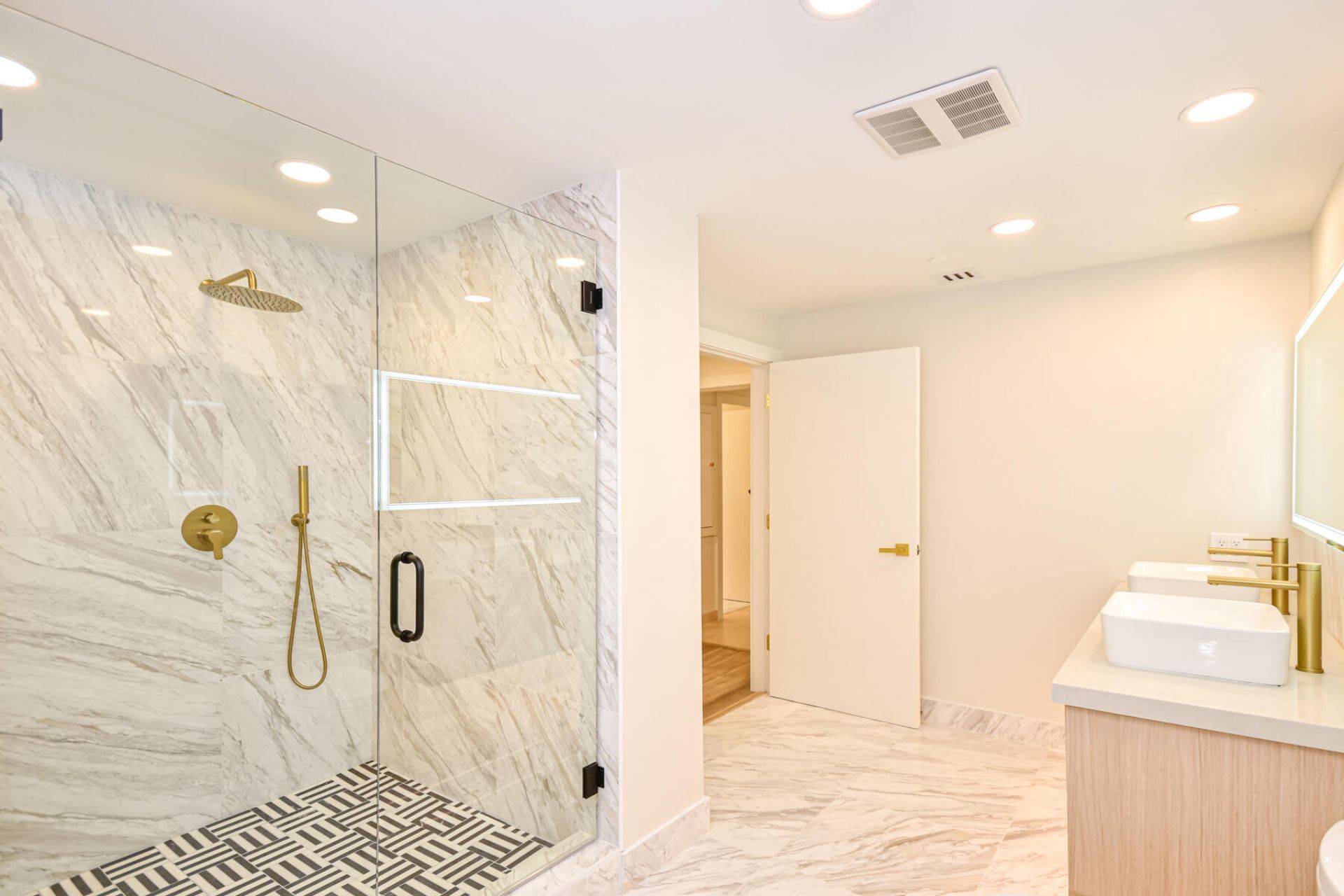 10101 Collins Avenue, Unit 7d, Bal Harbour, FL 33154 Photo